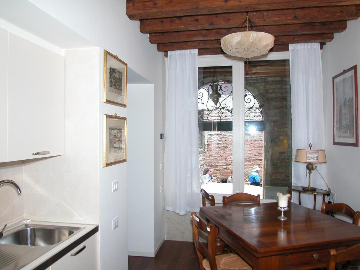 Al Pozzo Dei Scoacamini, 100 M From San Marco, Ground Floor Apartment Венеция Екстериор снимка