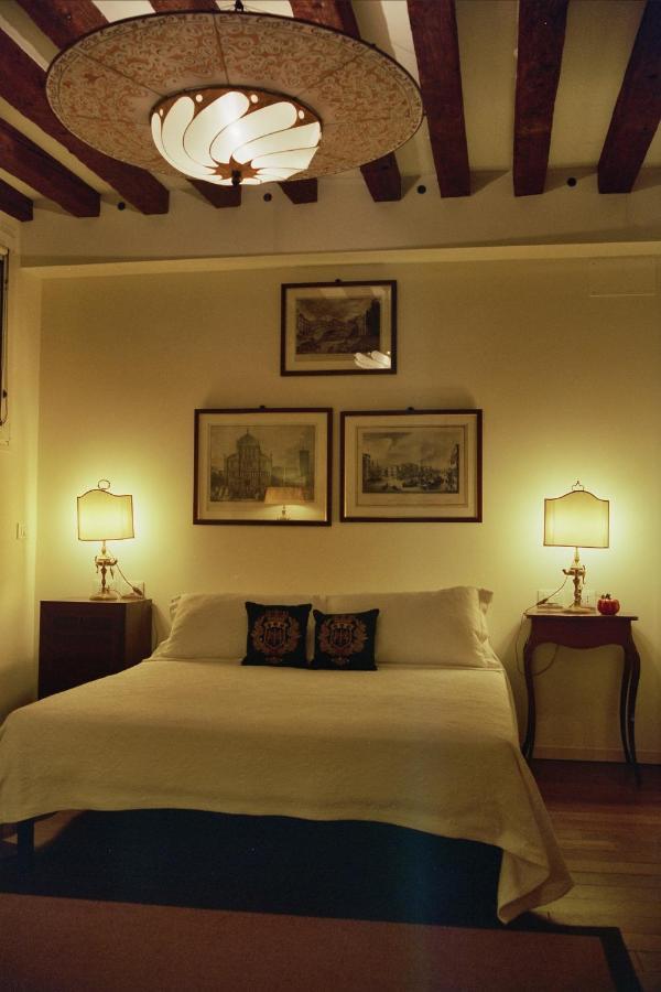 Al Pozzo Dei Scoacamini, 100 M From San Marco, Ground Floor Apartment Венеция Екстериор снимка