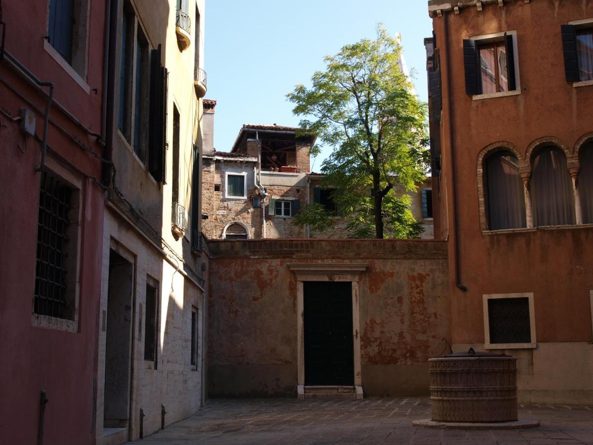 Al Pozzo Dei Scoacamini, 100 M From San Marco, Ground Floor Apartment Венеция Екстериор снимка